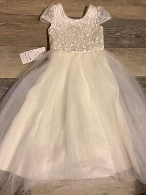 Girls White Lace & Tulle Party Dress Wedding Flower Girl Occasion size 4-NWT